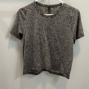 Lululemon T-Shirt